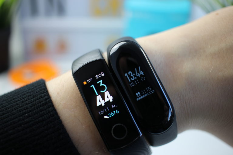 Xiaomi Mi Band 5 і Band 4