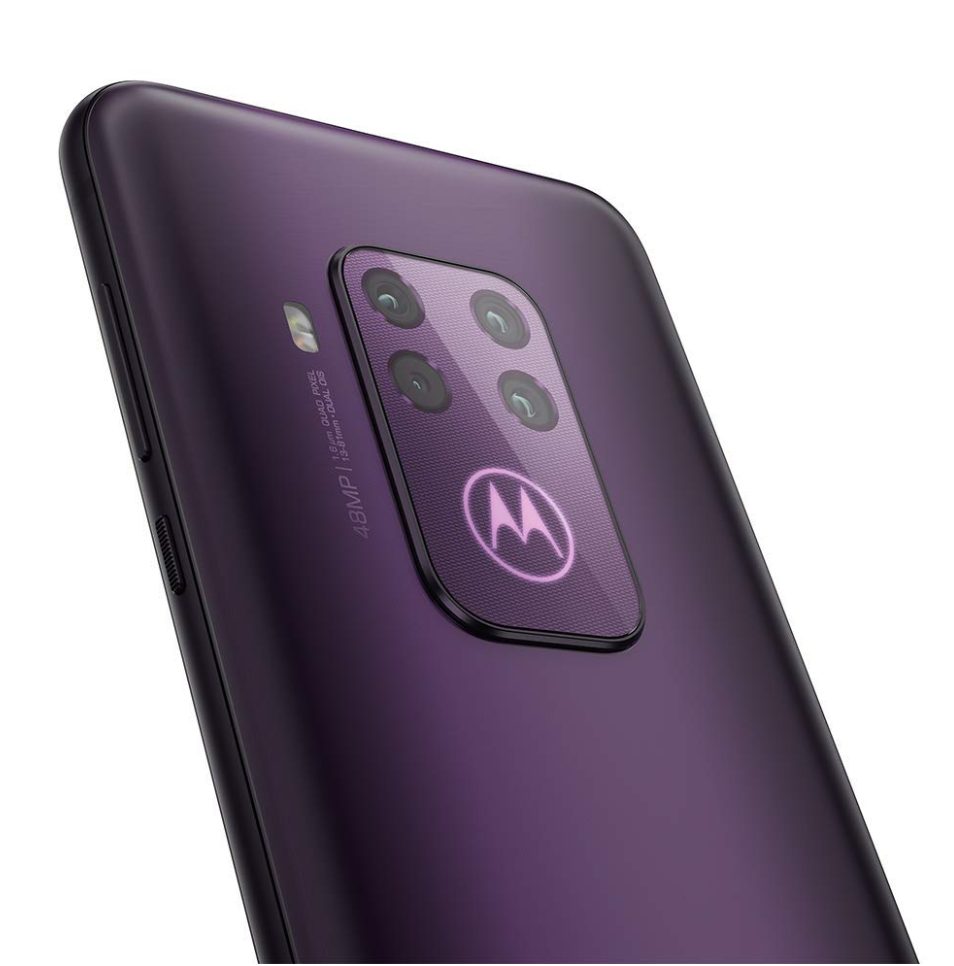 Motorola One Zoom