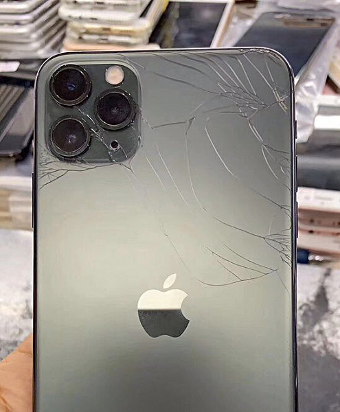 iPhone 11 бетон